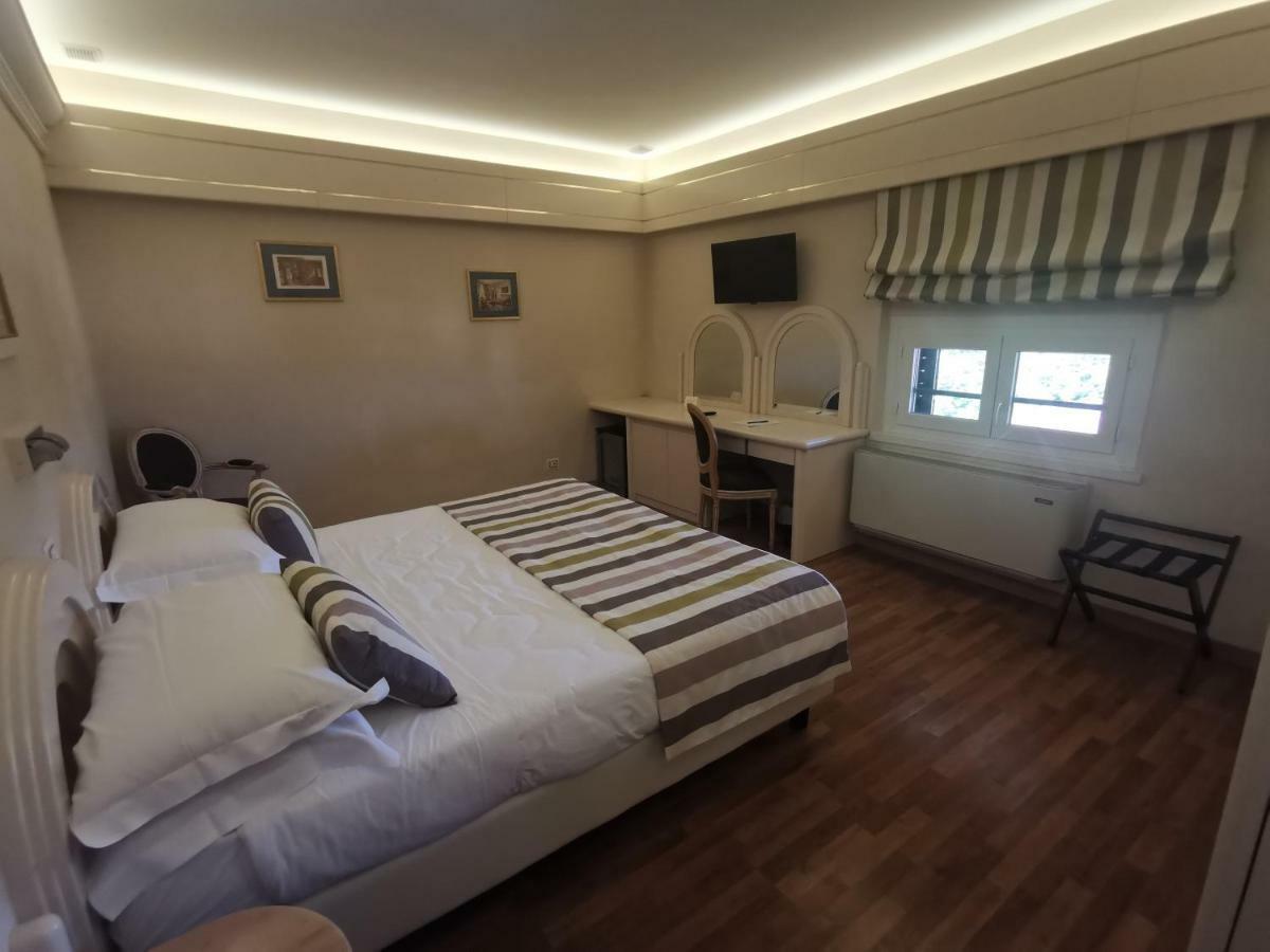 Grand Hotel Vittoria Μοντεκατίνι Τέρμε Δωμάτιο φωτογραφία